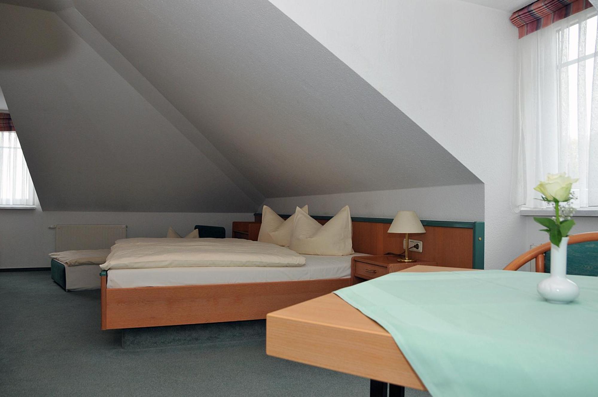 Hotel Friesen Werdau Extérieur photo