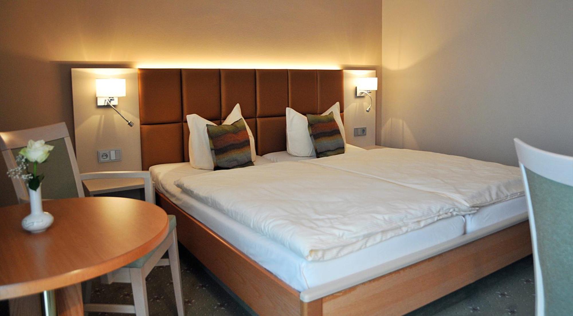 Hotel Friesen Werdau Extérieur photo