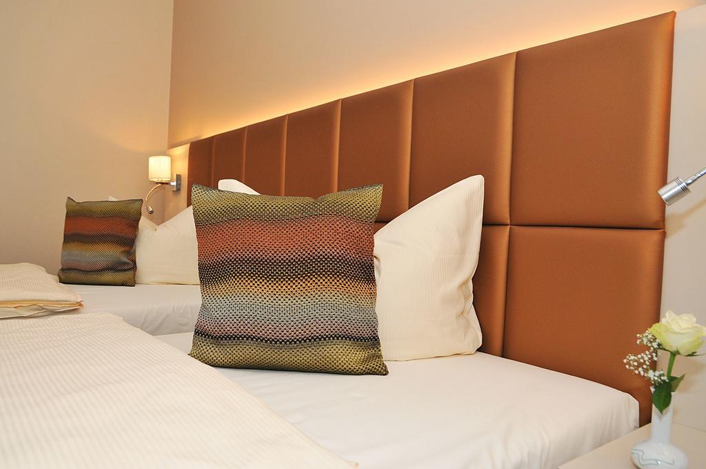Hotel Friesen Werdau Extérieur photo