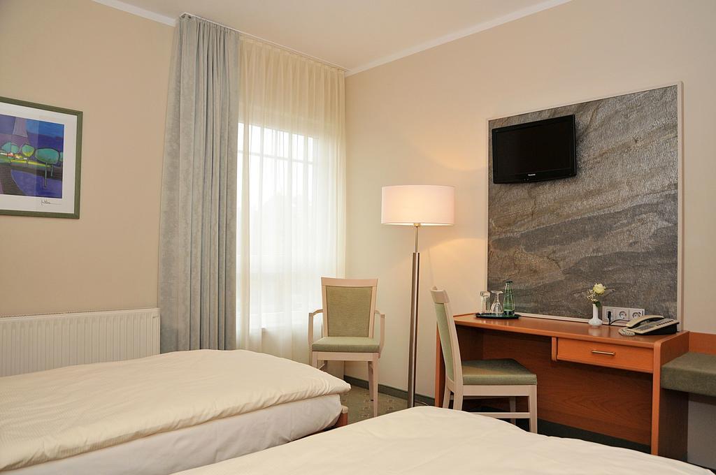 Hotel Friesen Werdau Extérieur photo